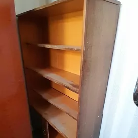 Knižnyy şkaf
