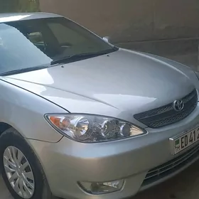 Toyota Camry 2004