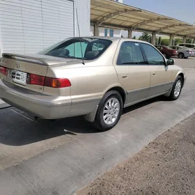 Toyota Camry 2000