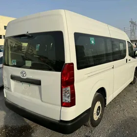 Toyota Hiace 2025