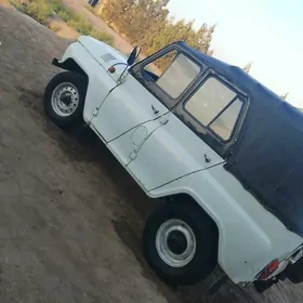 UAZ 469 1990