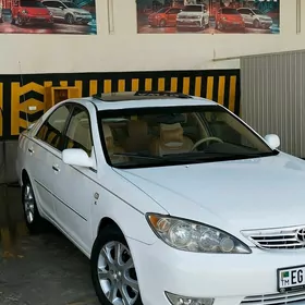 Toyota Camry 2004