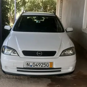 Opel Astra 2004
