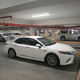 Toyota Camry 2018