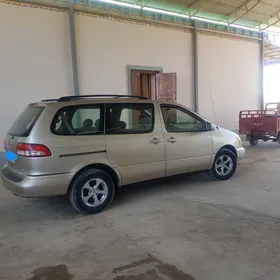 Toyota Sienna 2002