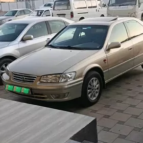Toyota Camry 2000