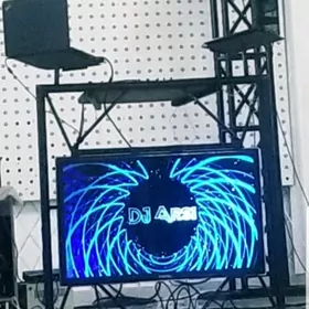 dj pult stoyka  kampyuter