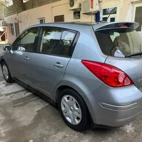 Nissan Versa 2010