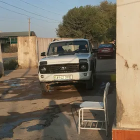 Lada Niva 2010