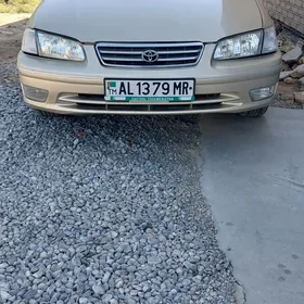 Toyota Camry 1999