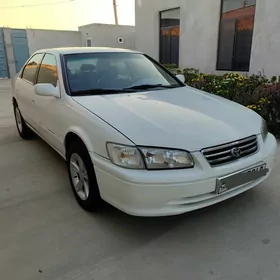 Toyota Camry 2000