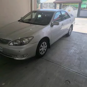 Toyota Camry 2004