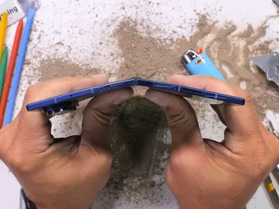 Samsung Galaxy Z Fold7 smartfony berklik synagyndan geçdi