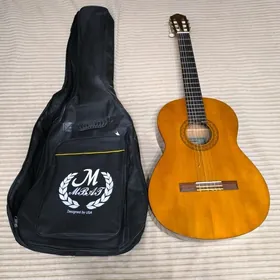 гитара Yamaha c40