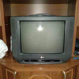 телевизор LG.