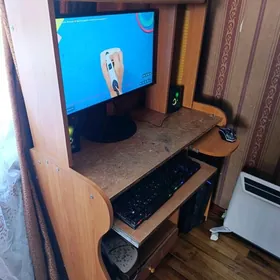 компьютерный стол