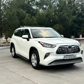 Toyota Highlander 2020
