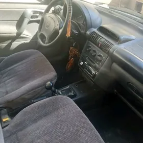 Opel Vita 1995