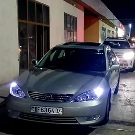 Toyota Camry 2004