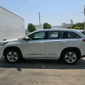 Toyota Highlander 2017