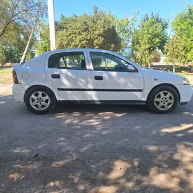 Opel Astra 2003