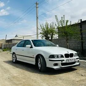 BMW E39 1999