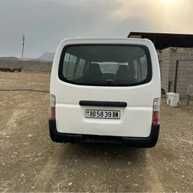Nissan Urvan 2004