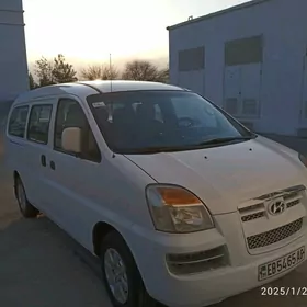 Hyundai H-1 2005