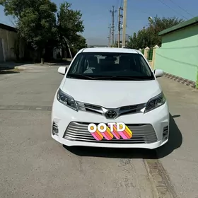 Toyota Sienna 2021