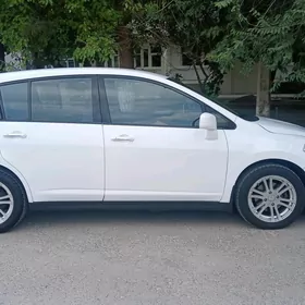 Nissan Versa 2009