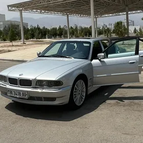 BMW 740 2001