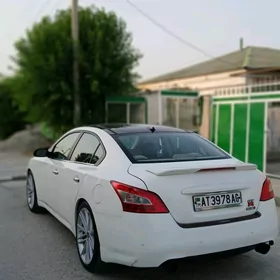 Nissan Maxima 2010