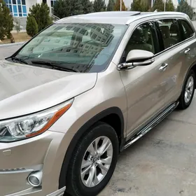 Toyota Highlander 2016