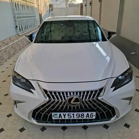 Lexus ES 350 2022