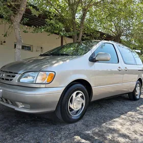 Toyota Sienna 2002