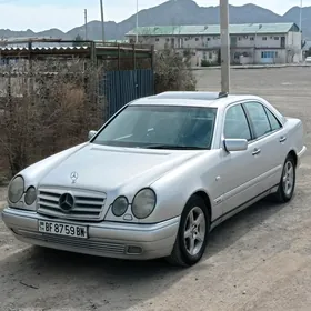 Mercedes-Benz E320 1999