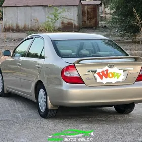 Toyota Camry 2004