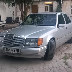 Mercedes-Benz E320 1991