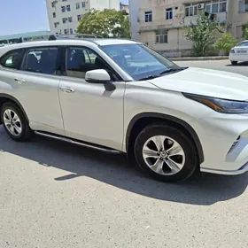 Toyota Highlander 2020