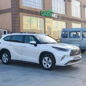 Toyota Highlander 2020