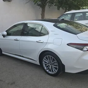 Toyota Camry 2023