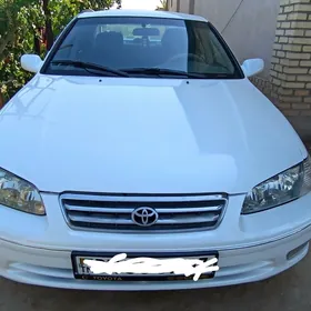 Toyota Camry 2000