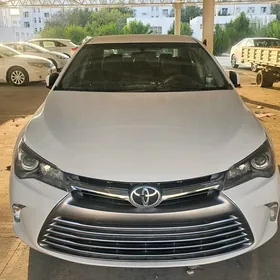 Toyota Camry 2015