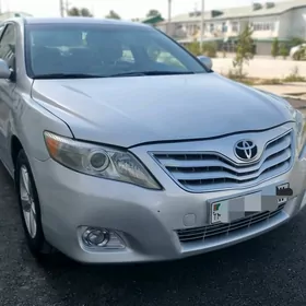 Toyota Camry 2011