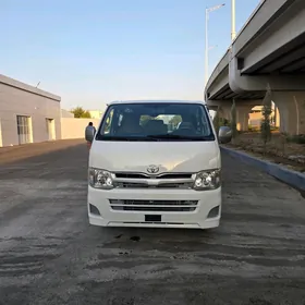 Toyota Hiace 2012