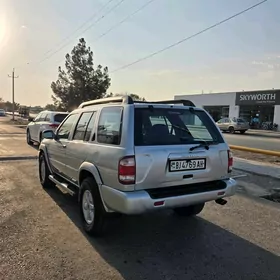 Nissan Pathfinder 2002