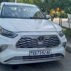 Toyota Highlander 2020