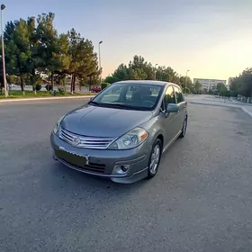 Nissan Versa 2010
