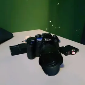 Lumix GH5