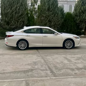 Lexus ES 350 2019